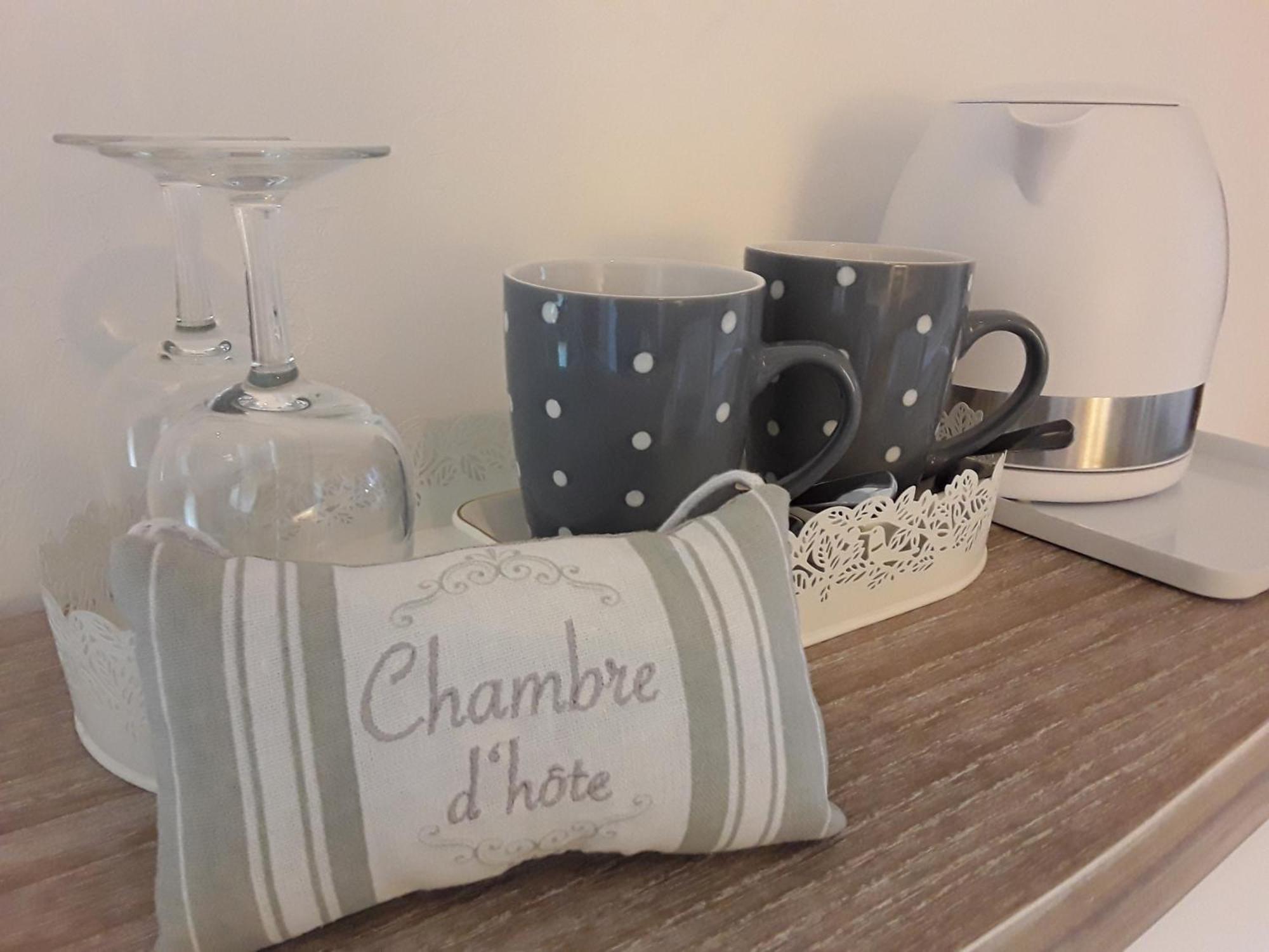 La Belle Ame Bed & Breakfast Saint-Priest-des-Champs Room photo